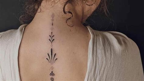 Tatuajes en la espalda para MUJERES – 90 Diseños。